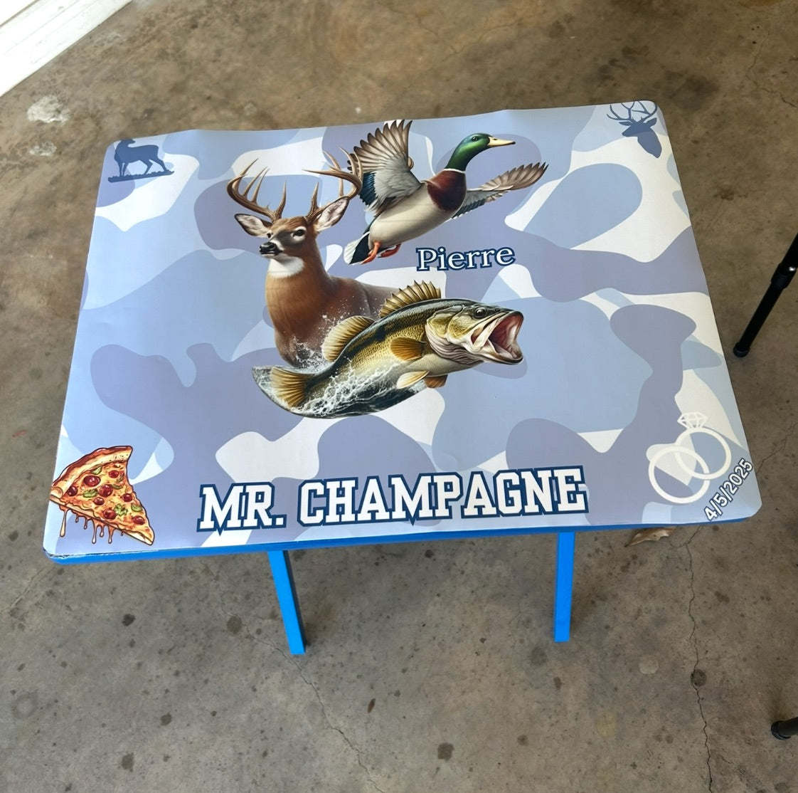 Custom Folding Tray Table